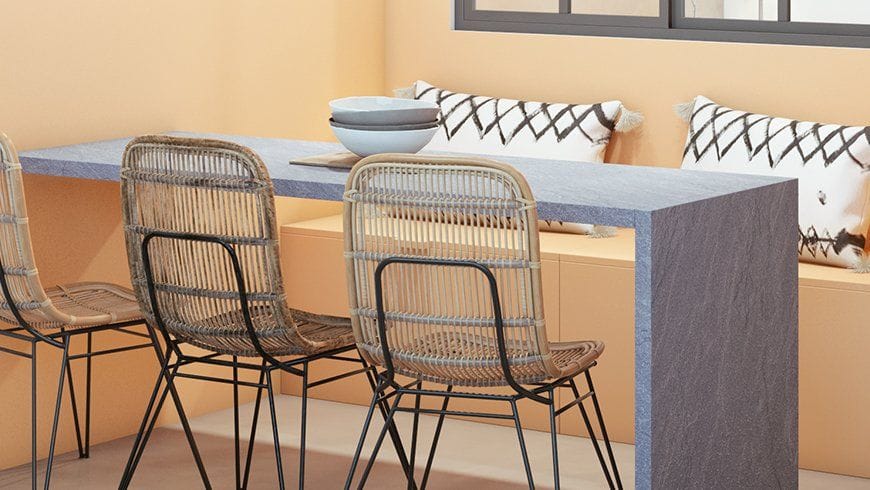 Un salon avec chambre