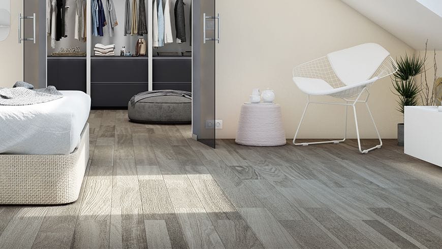 Une chambre moderne sous les toits