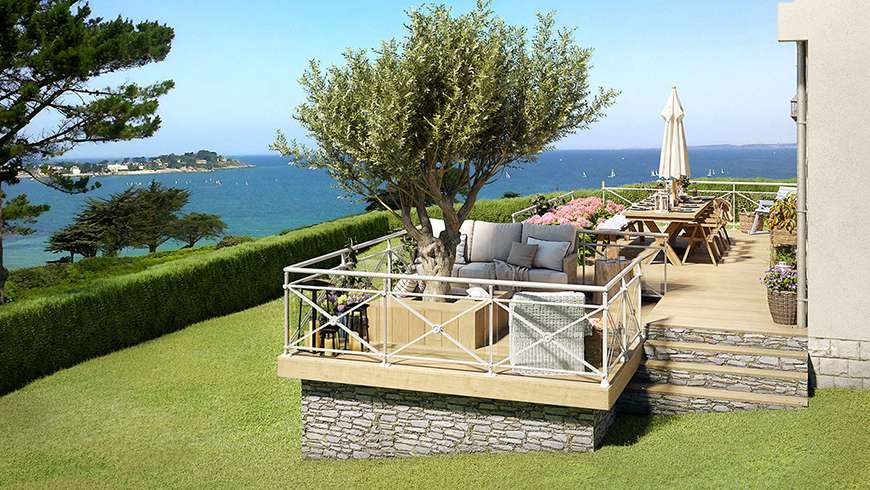 Une terrasse bois sur un terrain en pente