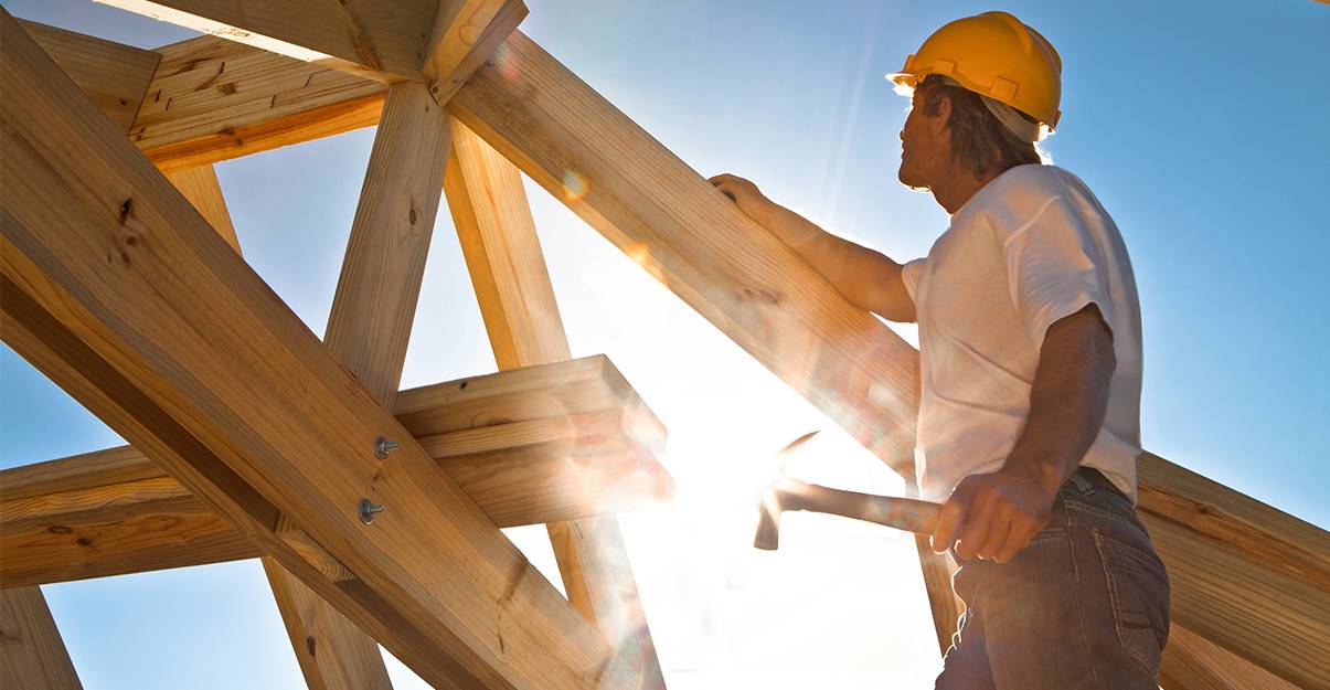Faire appel à un charpentier qualifié