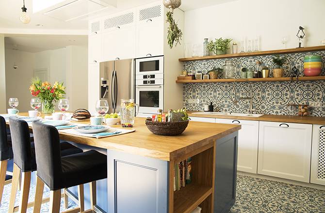 Îlot de cuisine rustique