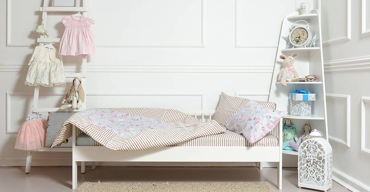 Privilégier un lit sans cadre pour une petite chambre