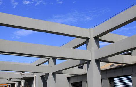 La charpente en béton, idéale pour les toits plats