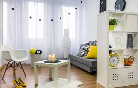 Aménagement d’un studio : séparez vos espaces à l’aide de meubles traversants