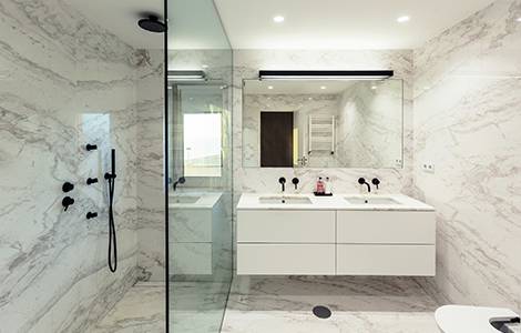 Une douche en marbre…tellement italienne !