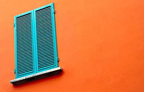 Les volets battants ajourés (de type persienne)