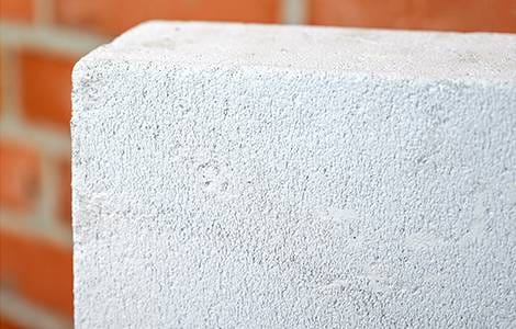 Cloisons intérieures de distribution :  le béton cellulaire