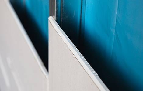 Cloisons intérieures de distribution : la plaque de plâtre