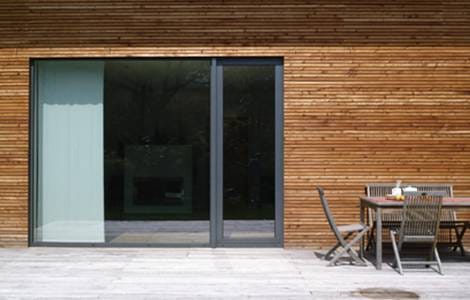 La baie vitrée en aluminium