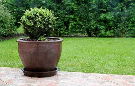 Une terrasse en carrelage
