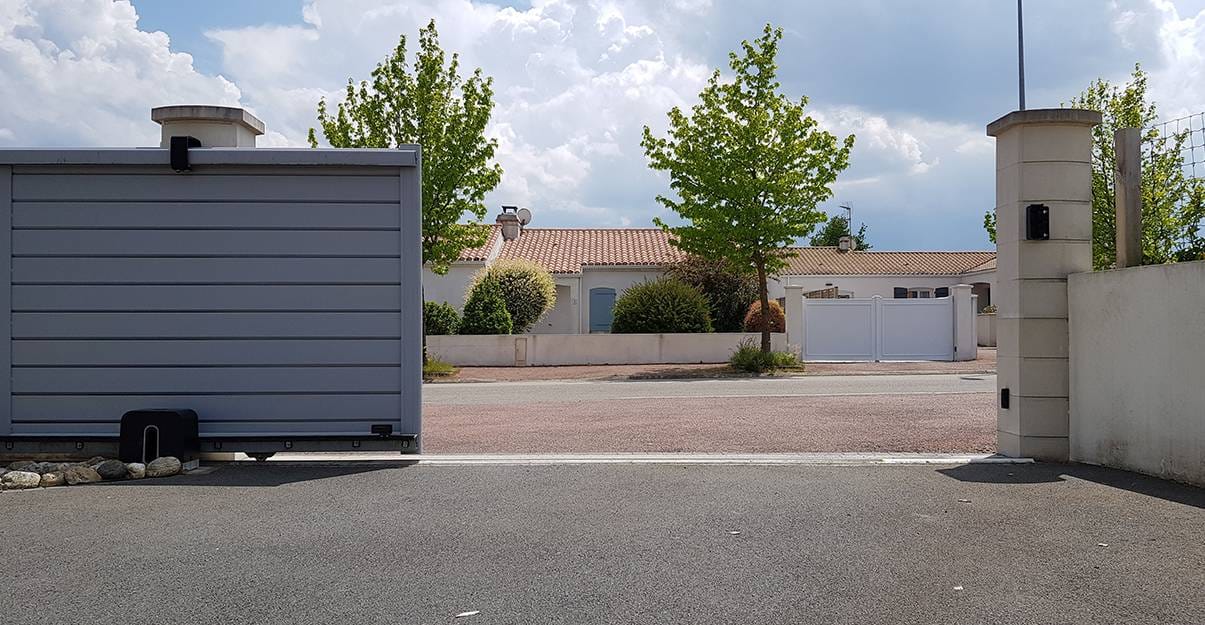 Motorisation sur rail au sol