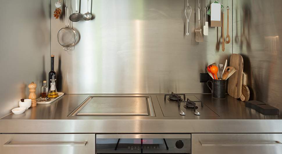 Pourquoi choisir l’inox pour la cuisine ?