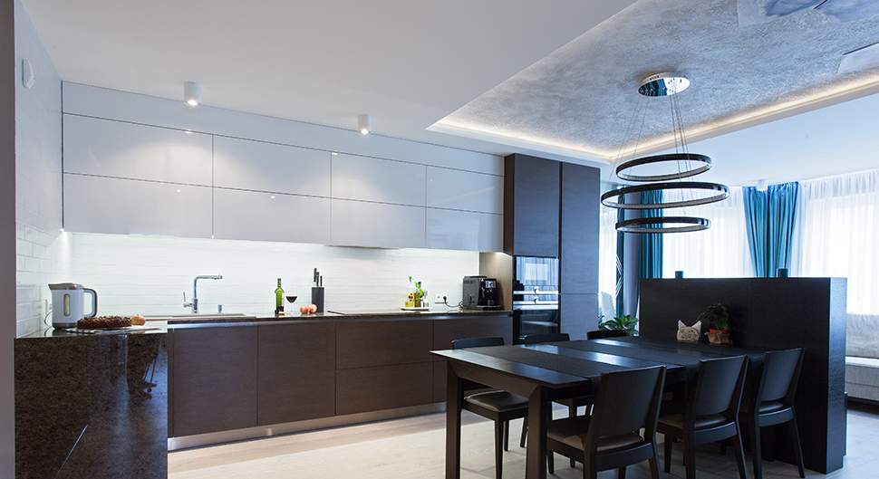 Pourquoi installer un faux plafond dans la cuisine ?