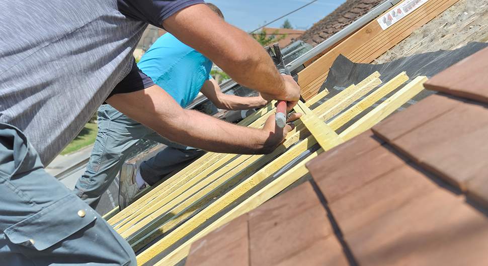 Conseils pour bien choisir son artisan couvreur
