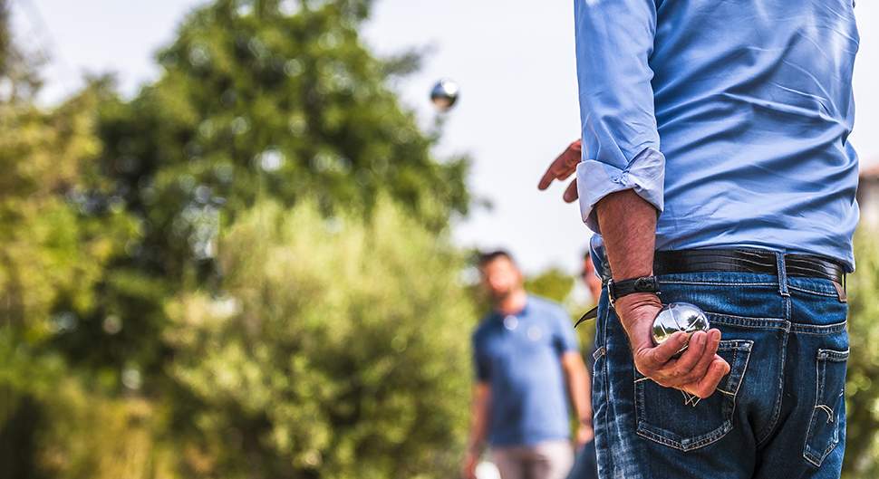 Terrain de pétanque : aménager un espace de loisirs