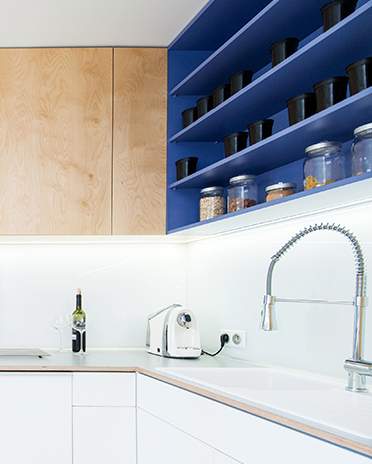 cuisine bleue ambiance bois