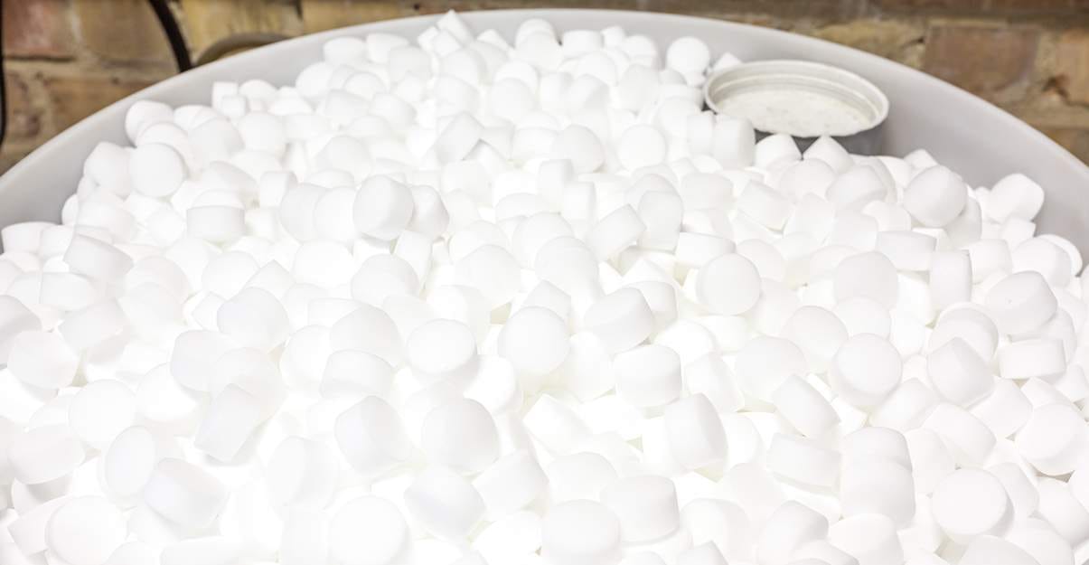 L’adoucisseur doit être régulièrement régénéré en sel