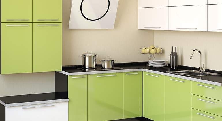 cuisine verte et beige