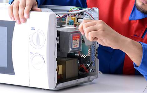 Électricien : réparation d’appareil électrique