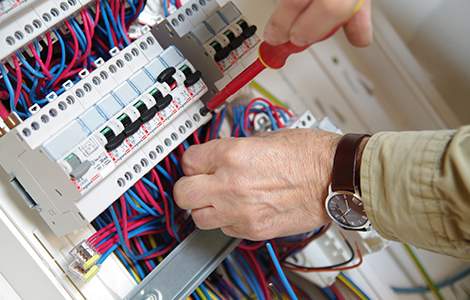 Eléctricien et mise aux normes électrique