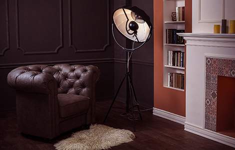 Rénovation intérieur maison ancienne : des rangements de part et d’autre de la cheminée