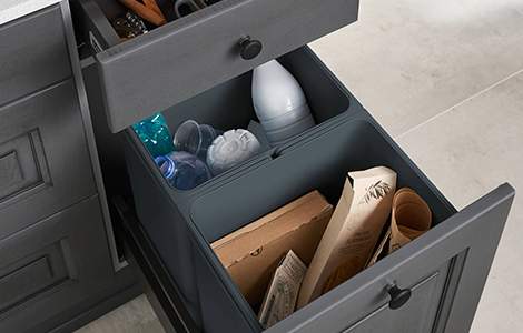 Astuce n°9 : Poubelle dissimulée dans le plan de travail