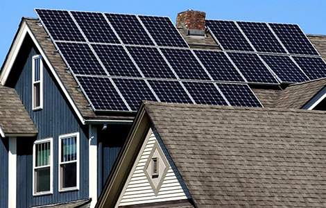 Le toit, espace d’installation des panneaux solaires