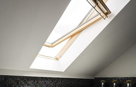 aménager ses combles en salle de bain : la luminosité