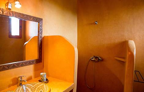 Enduit salle de bain : le tadelakt, pour une salle de bain orientale