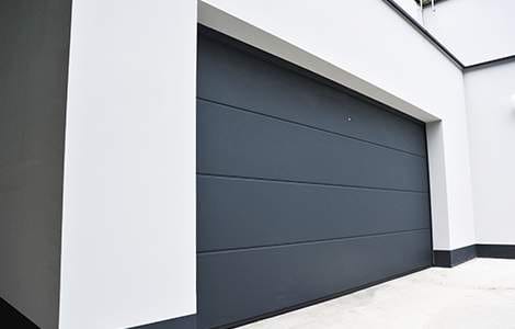 La porte de garage en aluminium