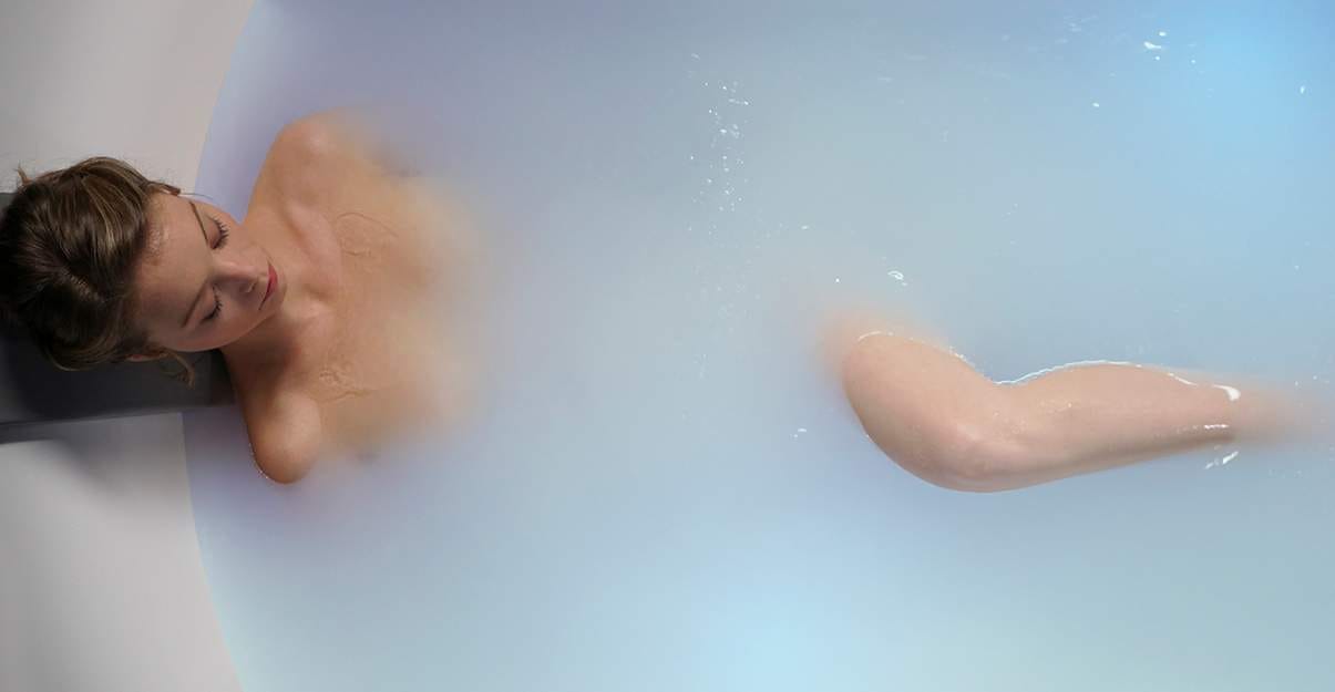 Baignoire balnéo, de la détente et du soin.