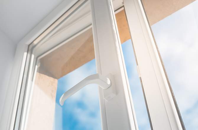 Fenêtre avec ouverture à la française