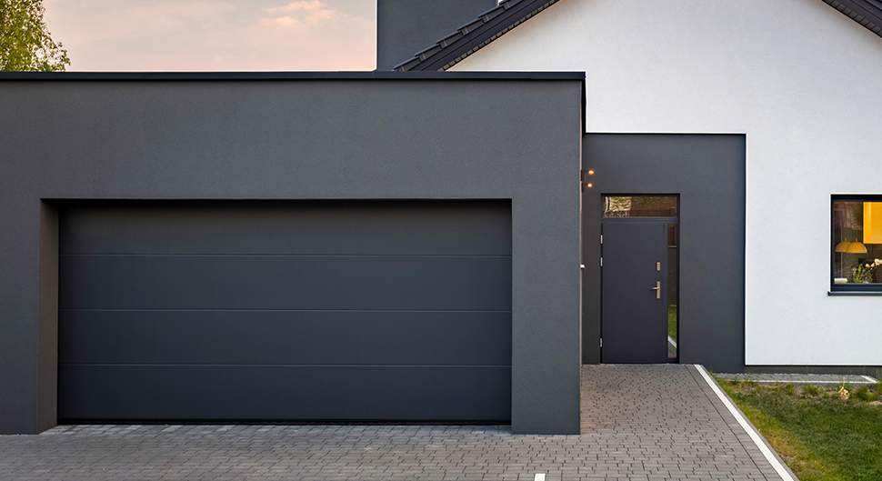 Porte de garage : style et matériaux