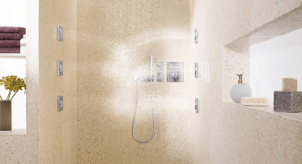 Colonne de douche hydromassante - La robinetterie de salle de bains