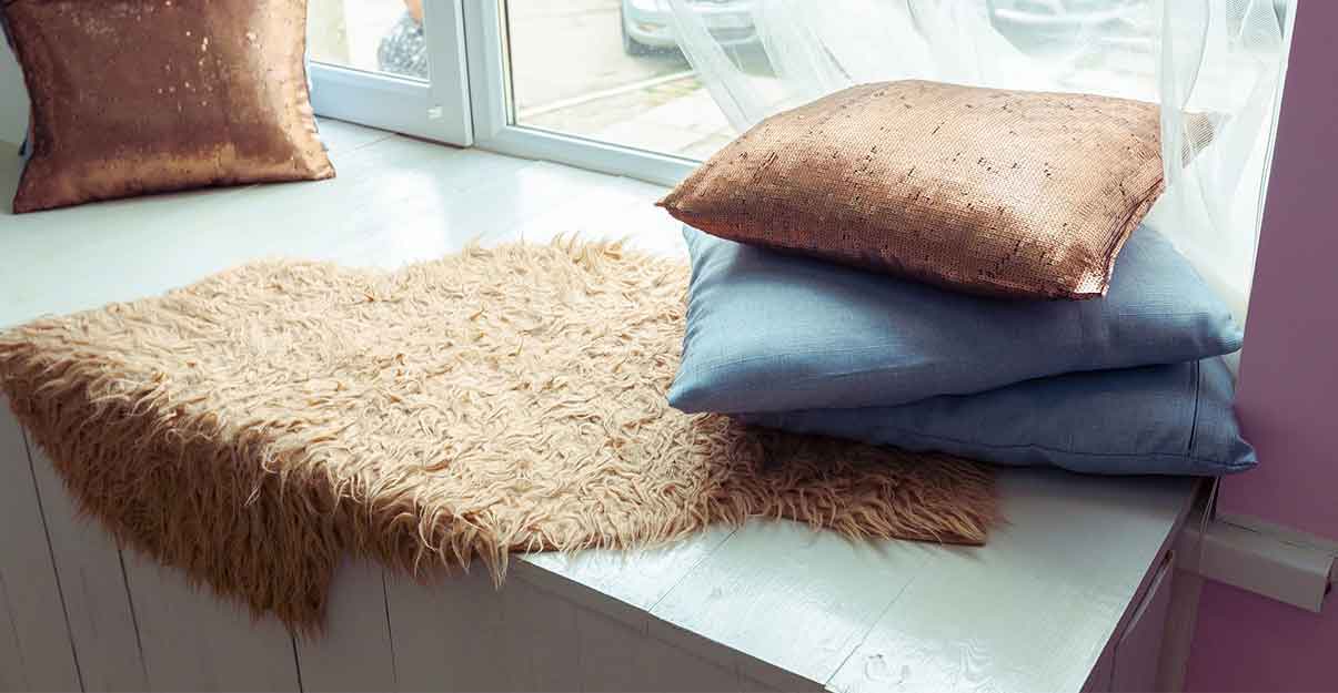 Rénover une petite maison : grandes fenêtres pour impression d’espace