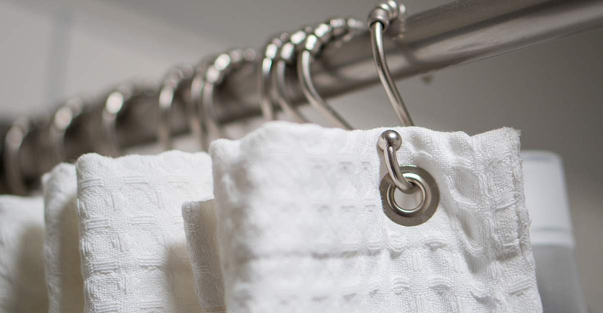 Le rideau de douche, radicalement déco