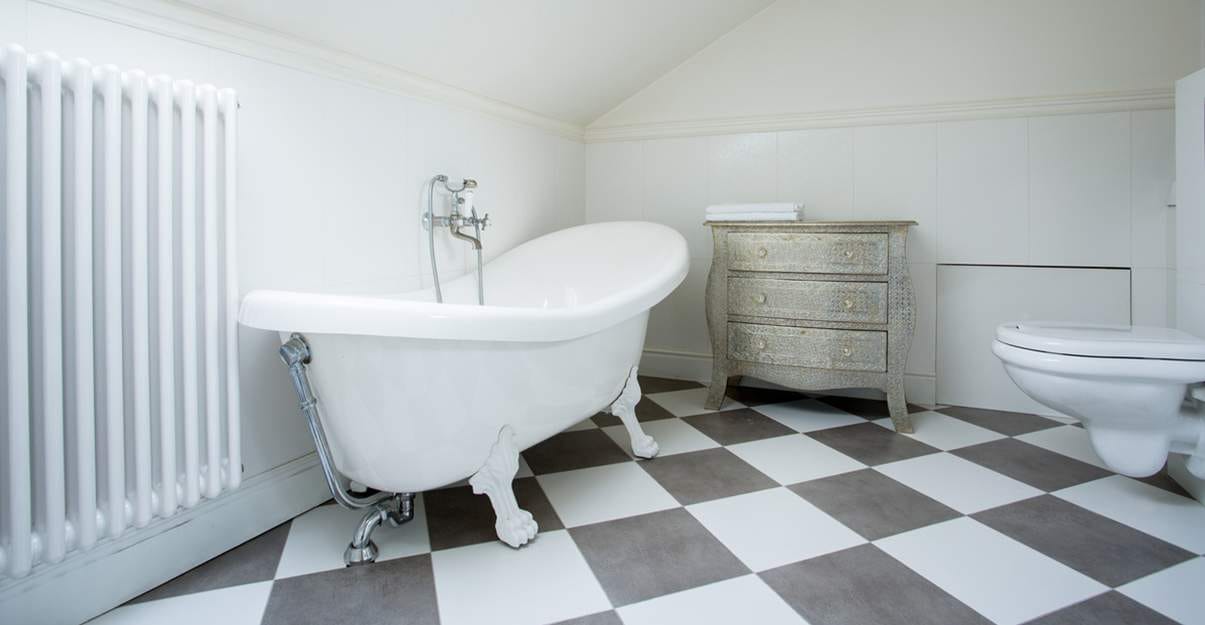 Pratique : le sol de salle de bains PVC