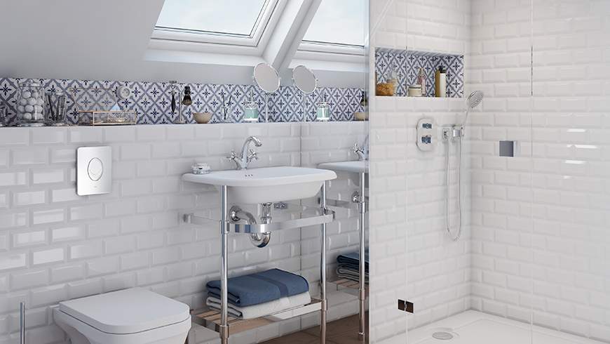 Une salle de bain sous pente