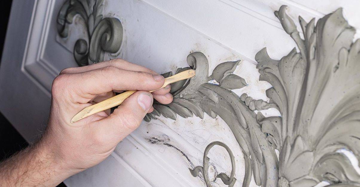Le staffeur-ornemaniste : pour rénover des décors en plâtre.