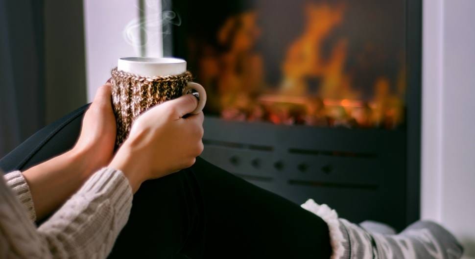 Chauffage d’appoint au bois : cheminée et poêle