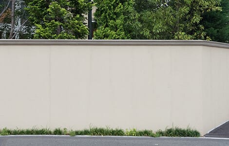 Clôture béton coulé