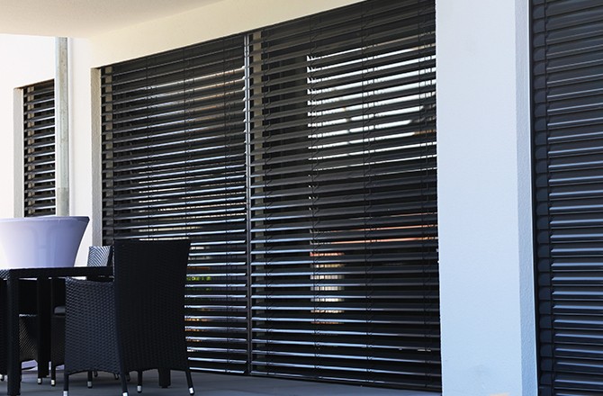 Confort d’été : brise soleil à l’extérieur