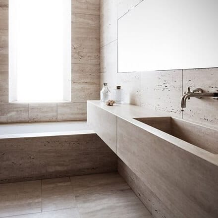 Douche en travertin crème