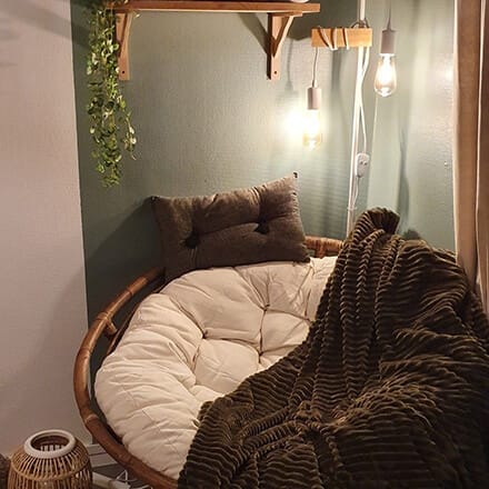 Coin lecture lumière chaude