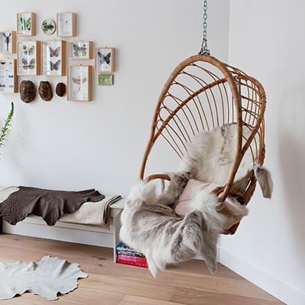 Coin lecture fauteuil suspendu