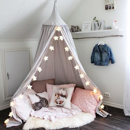 Coin lecture enfant tente