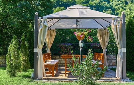 Couvrir une terrasse : la tonnelle