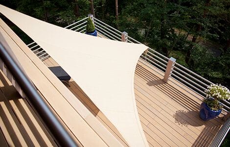 Couvrir une terrasse : la voile d’ombrage