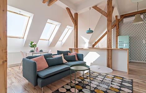 fenêtre de toit et pente de toiture