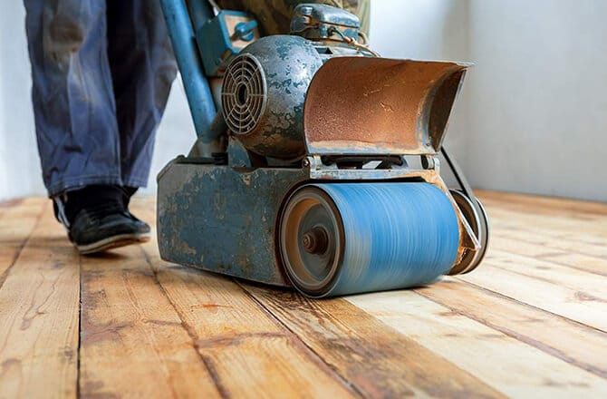 Vitrifier un parquet bois : Etape 1, le ponçage